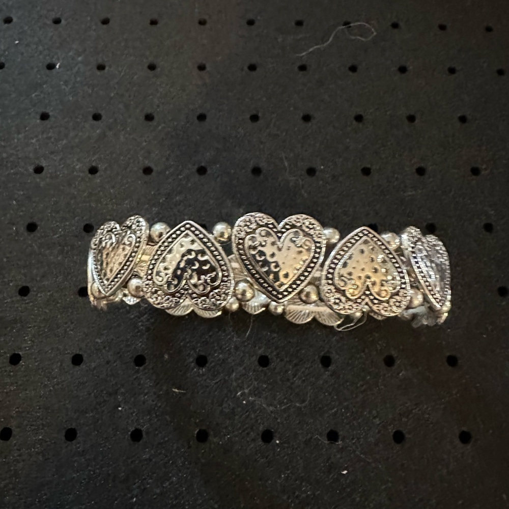 Silver Heart Link Bracelet - Women's Fashion Jewelry